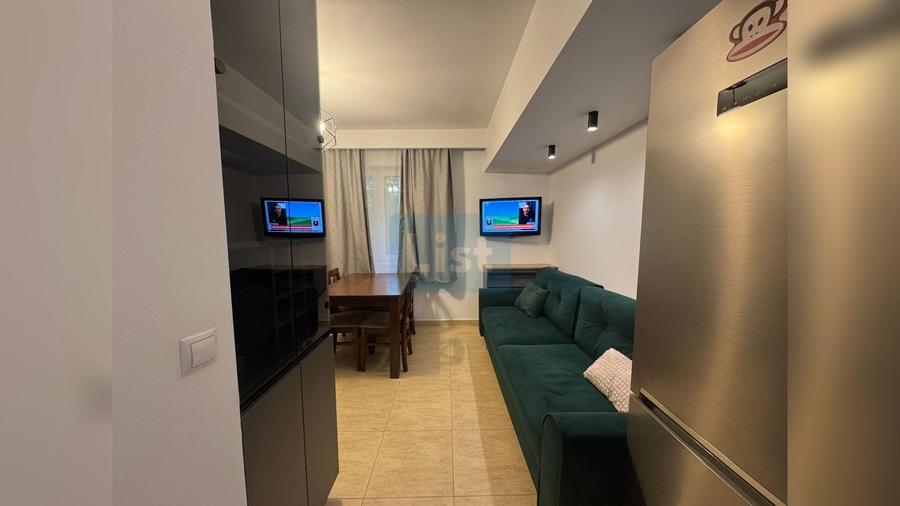 Apartament cu 3 camere semidecomandat în Grigorescu