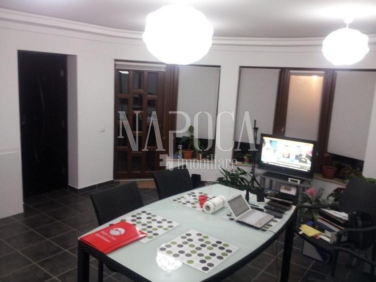 Casă individuală cu 6 camere cu Canalizare în Mărăști