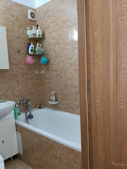 Apartament cu 3 camere decomandat în 1 Decembrie 1918