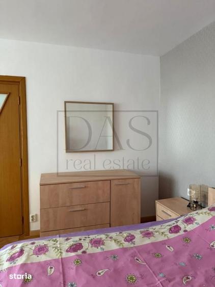 Apartament cu 2 camere semidecomandat, mobilat în Tei