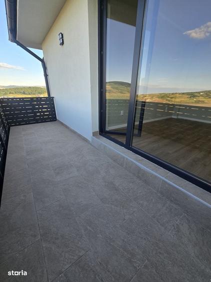 Apartament cu 3 camere decomandat în Baciu