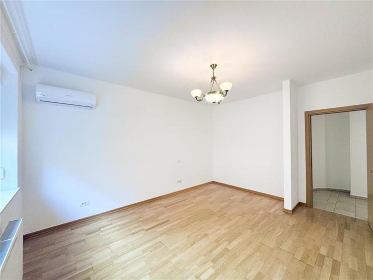 Apartament cu 4 camere decomandat, mobilat în Herăstrău