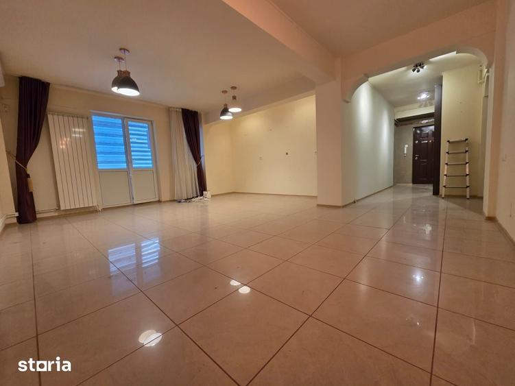Apartament cu 3 camere în Babadag