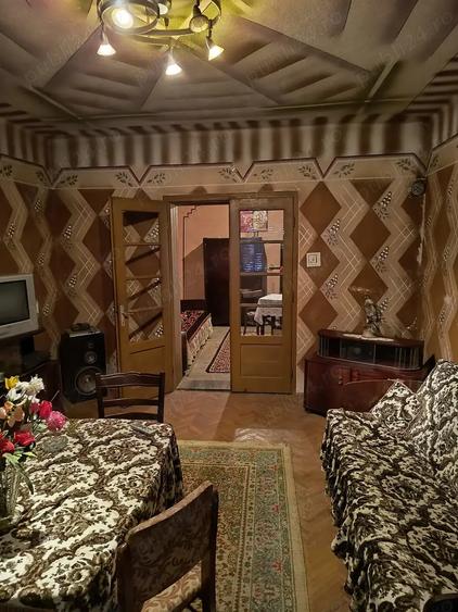 Casă cu 6 camere cu Teren 1100 Mp în Teregova