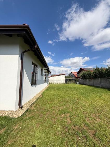Duplex cu 4 camere cu Canalizare în Moșnița Nouă
