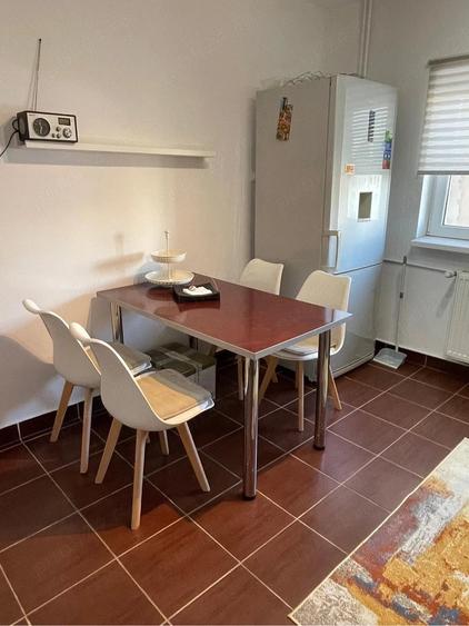 Apartament cu 2 camere decomandat în Vitan