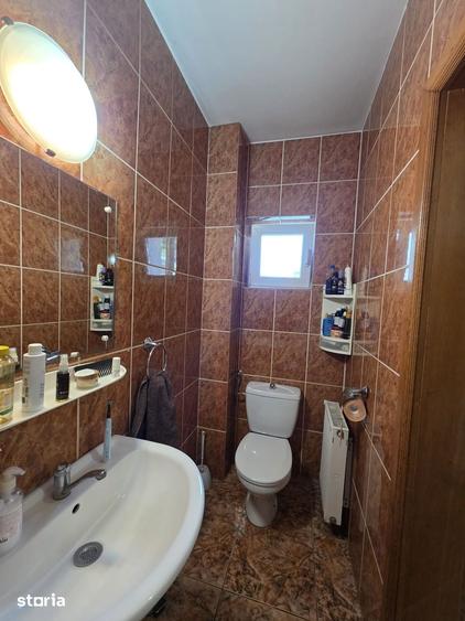 Casă cu 5 camere cu Teren 932 Mp în Giroc
