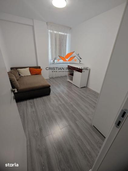 Apartament cu 3 camere decomandat în Cetate