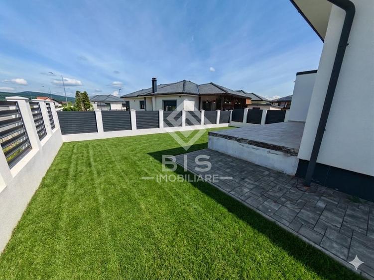 Duplex cu 4 camere cu Canalizare în Unirea
