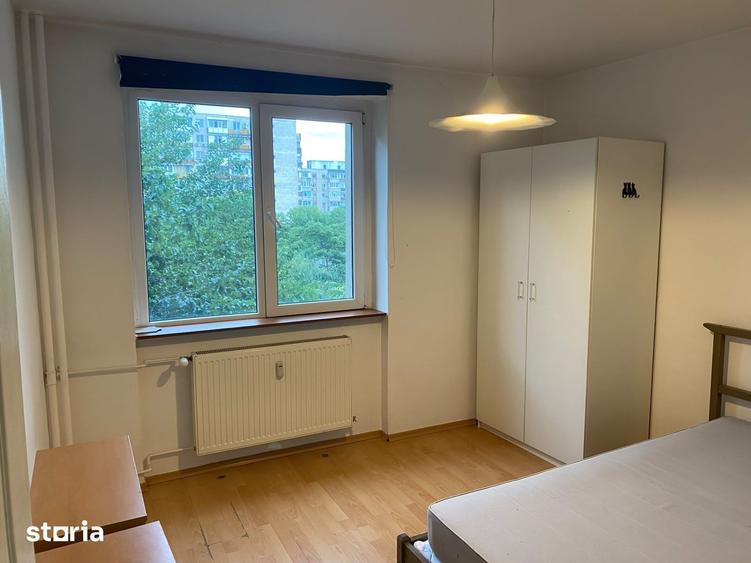 Apartament cu 3 camere decomandat, mobilat în Tineretului
