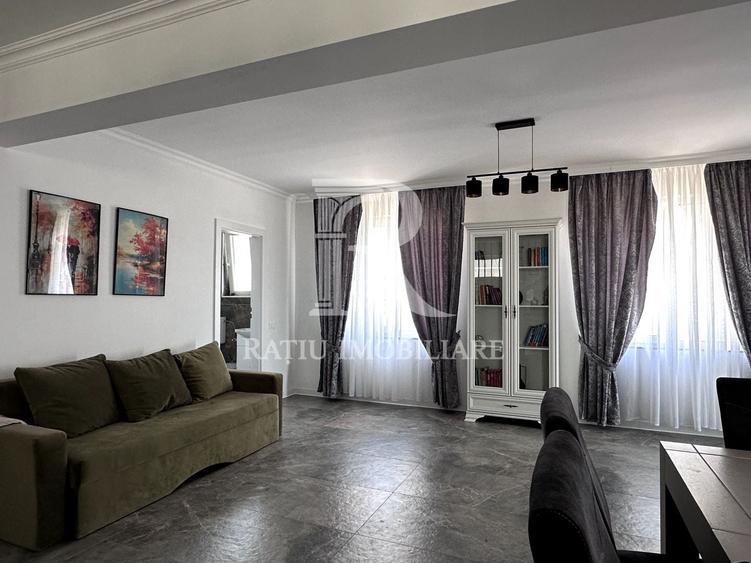 Casă individuală cu 6 camere cu Canalizare în Sânmartin