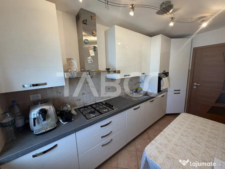 Apartament cu 3 camere decomandat în Central