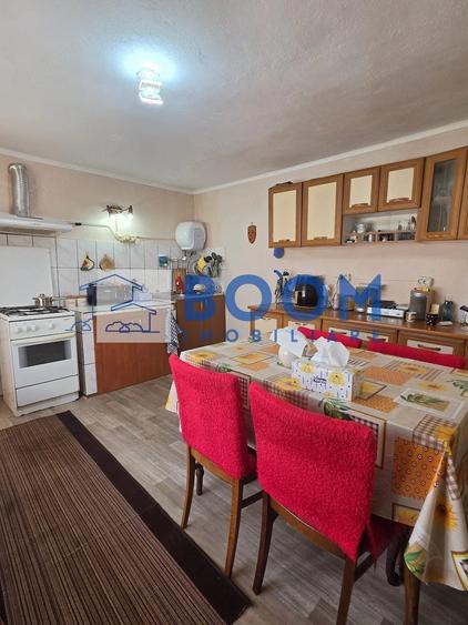 Casă cu 4 camere cu Teren 403 Mp în 1 Mai