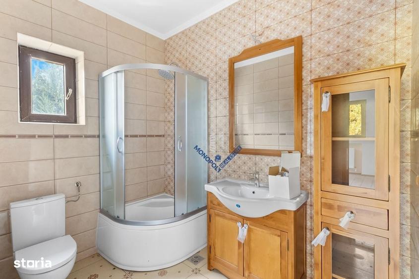 Casă cu 4 camere în Timișu de Sus
