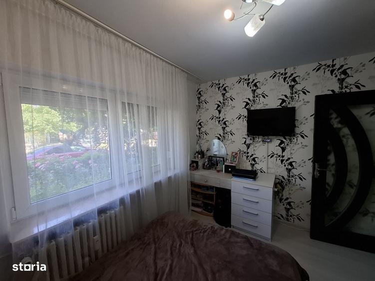 Apartament cu 3 camere decomandat în Inel II
