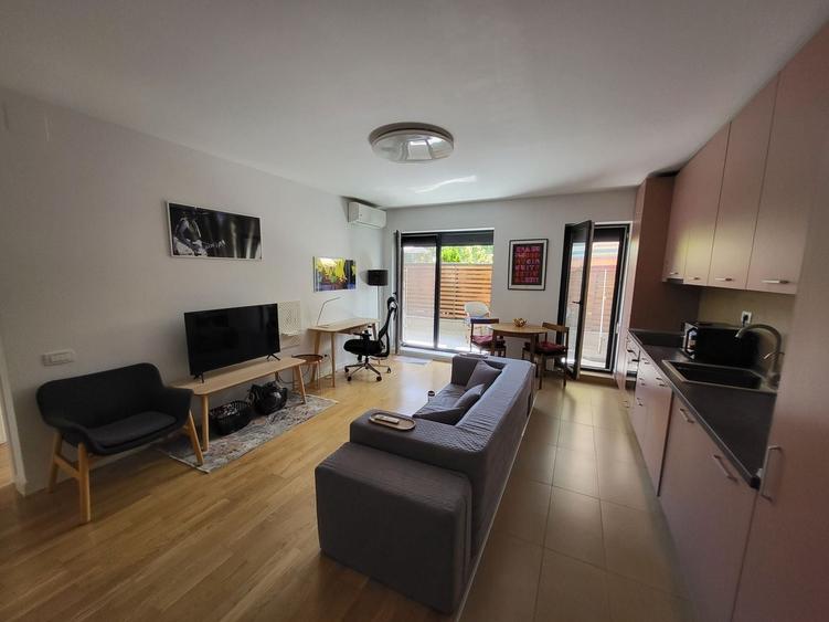 Apartament cu 2 camere semidecomandat în Herăstrău