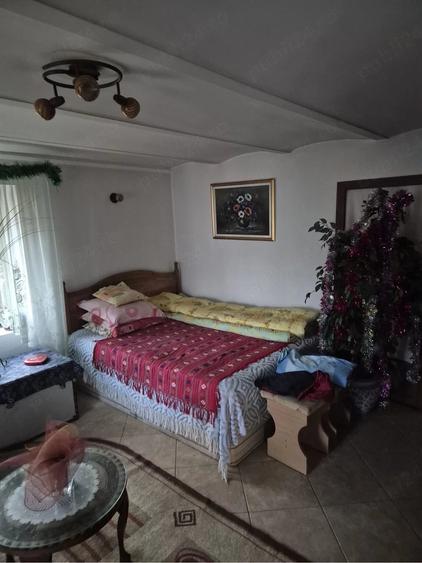 Casă cu Teren 1300 Mp în Central
