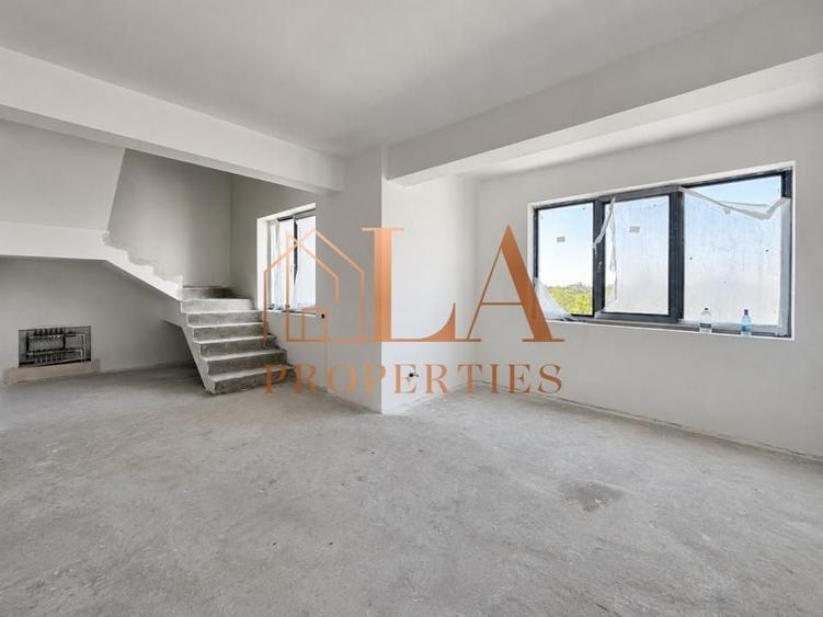 Penthouse cu 4 camere în Prelungirea Ghencea