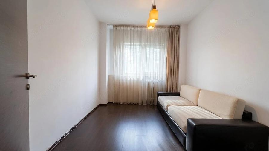 Apartament cu 3 camere în Dristor
