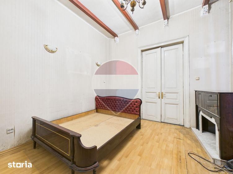 Casă cu 7 camere cu Teren 154.65 Mp în Victoriei