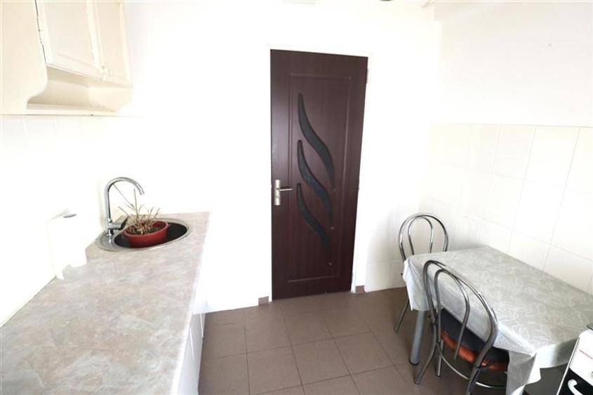 Garsonieră decomandată în Complex Studențesc