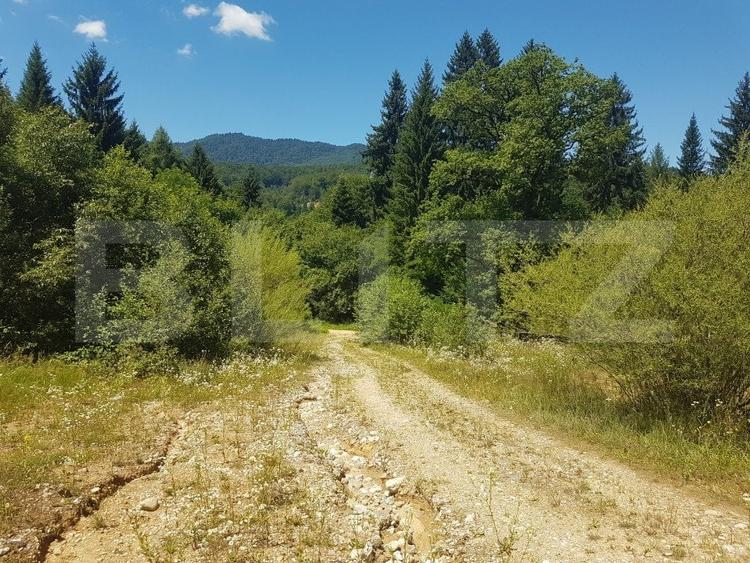 Teren agricol intravilan de 1200 mp, în Sud-Est