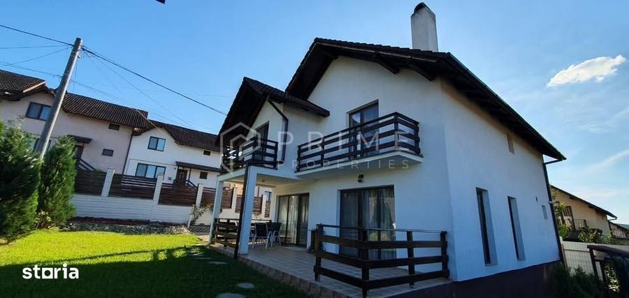Casă cu 4 camere cu Canalizare în Corunca