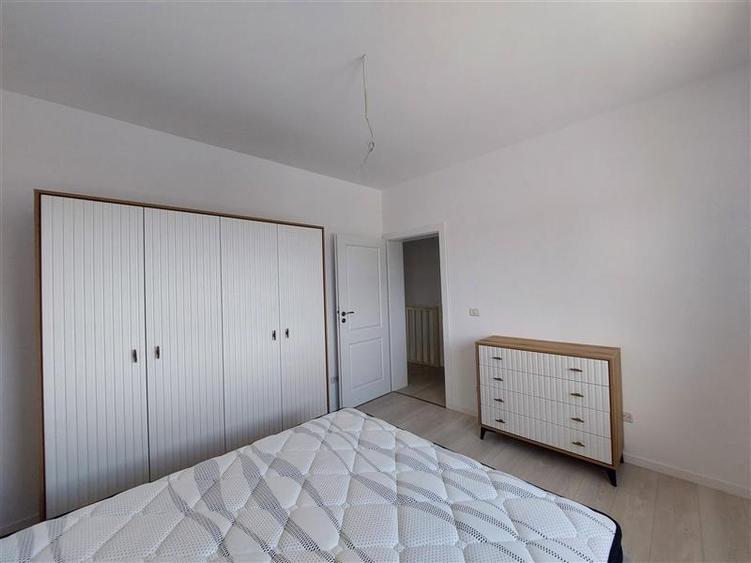 Duplex cu 4 camere cu Canalizare în Vladimirescu