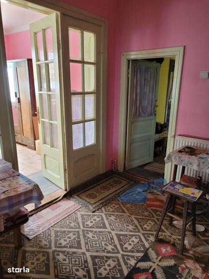 Casă cu 3 camere cu Teren 1450 Mp în Răzvad