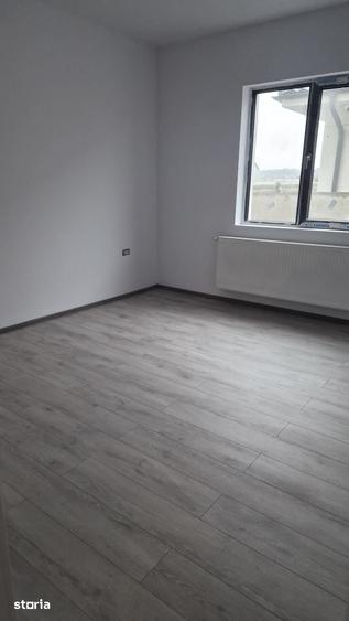 Casă cu 3 camere cu Teren 280 Mp în Central