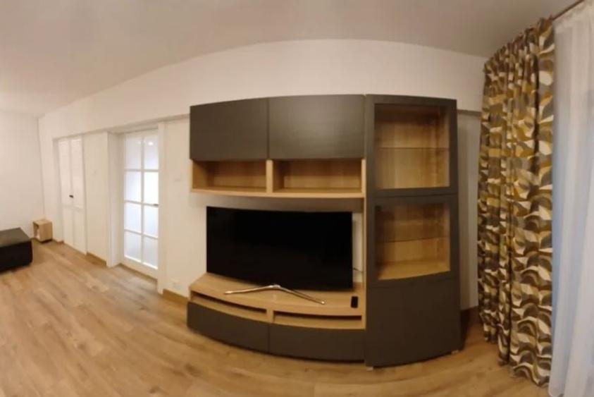Apartament cu 2 camere decomandat, mobilat în P-ța Alba Iulia