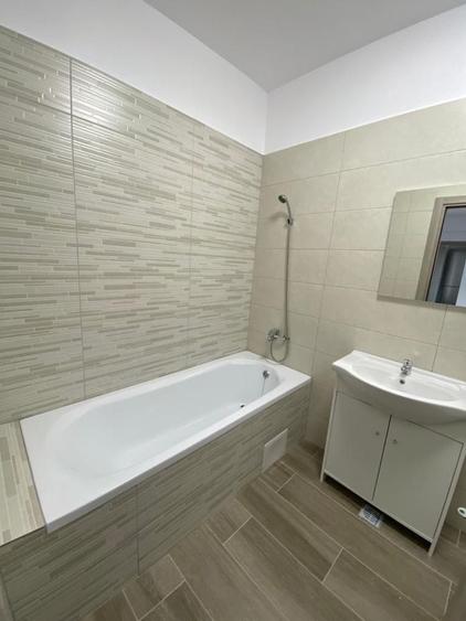 Apartament cu 2 camere decomandat în Valea Ialomiței
