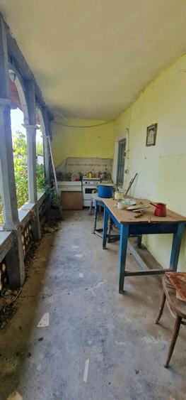 Casă cu 3 camere cu Teren 1853 Mp în Devesel