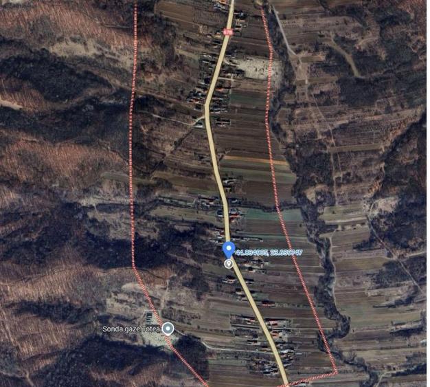 Casă cu 1 camere cu Teren 441 Mp în Licurici