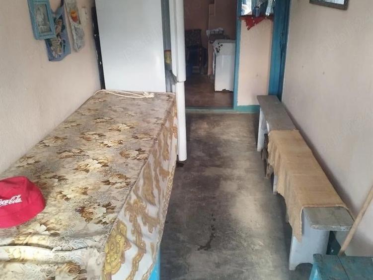 Casă individuală cu 4 camere cu Teren 4000 Mp în Calopăr