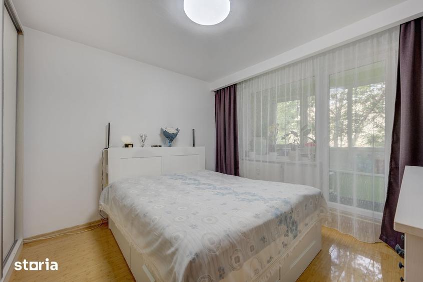 Apartament cu 4 camere decomandat în Berceni