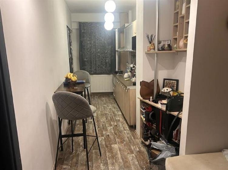 Apartament cu 2 camere decomandat în Titulescu
