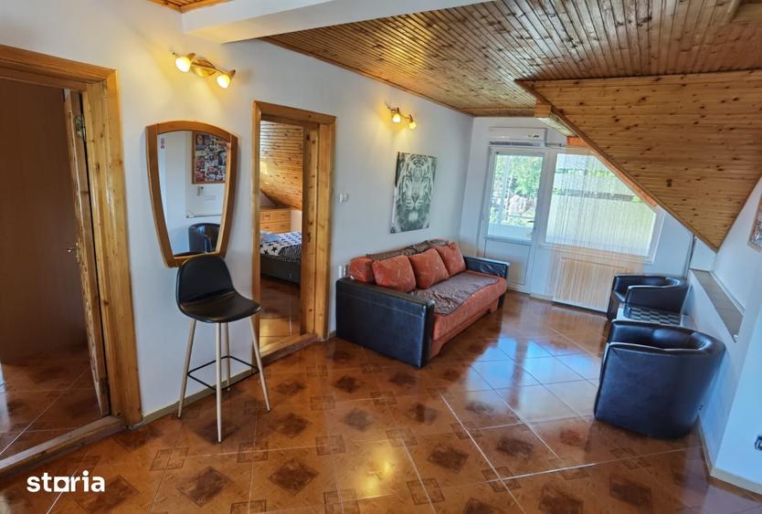 Casă cu 9 camere cu Teren 986 Mp în Găvana