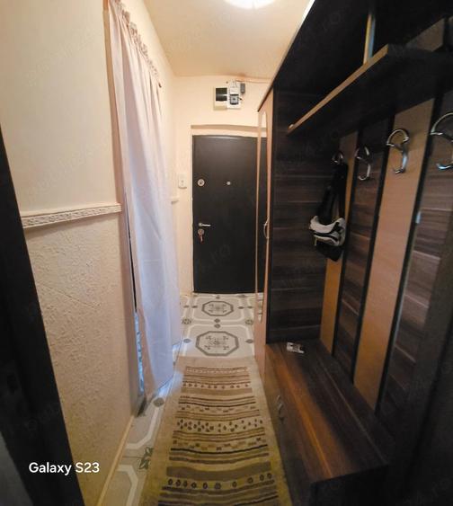 Apartament cu 2 camere semidecomandat în Noua