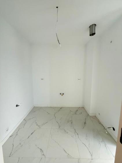 Apartament cu 3 camere semidecomandat în Cotroceni