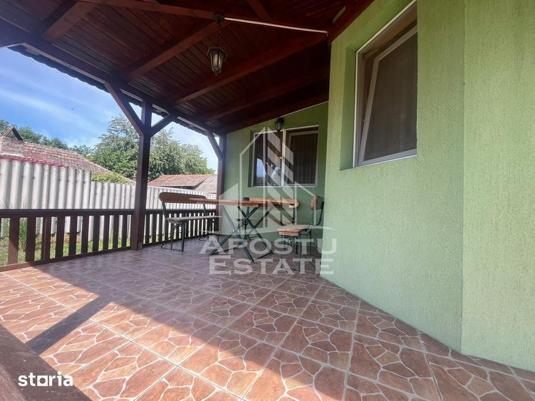 Casă cu 3 camere cu Teren 1400 Mp în Secusigiu