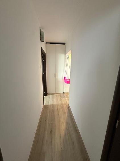 Apartament cu 3 camere semidecomandat în Doamna Ghica