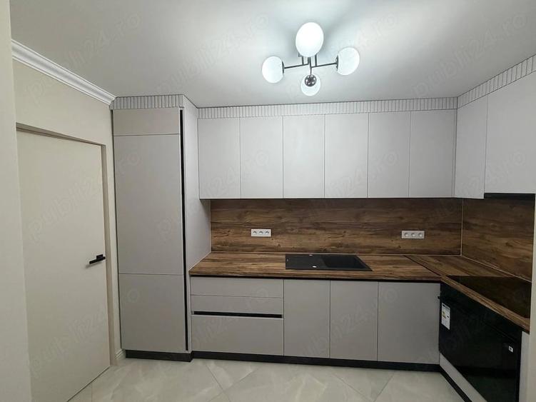 Apartament cu 3 camere decomandat în Central