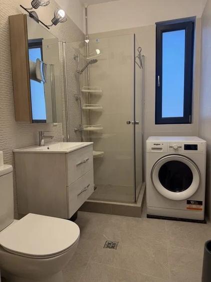 Apartament cu 3 camere semidecomandat, mobilat în Pipera