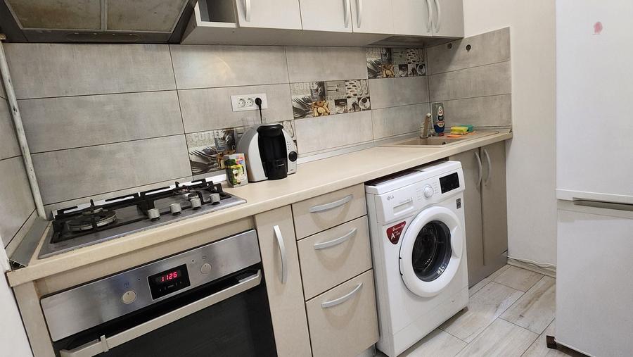Apartament cu 2 camere decomandat în Drumul Taberei