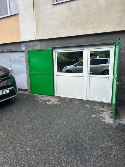 Spațiu comercial, de 30 mp, în Între Lacuri