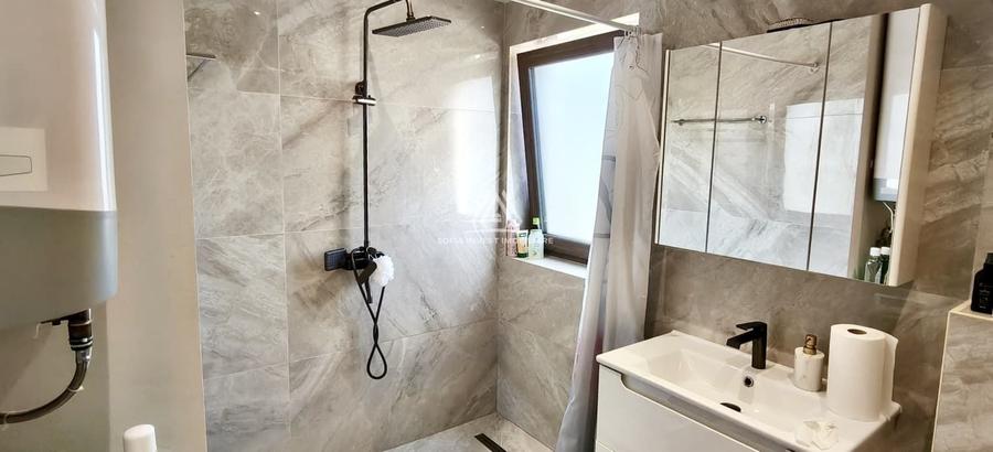 Casă individuală cu 3 camere cu Canalizare în Iris