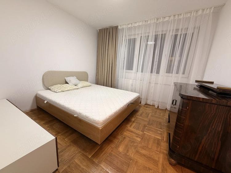 Apartament cu 3 camere semidecomandat în Balta Albă