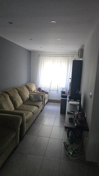 Vand apartament 3 camere zona Torontalului - 2