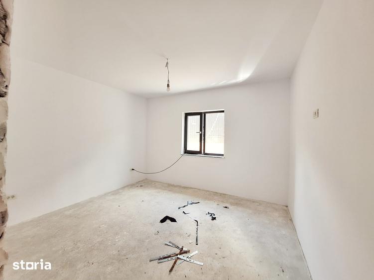 Casă cu 4 camere cu Teren 300 Mp în Mărgineni